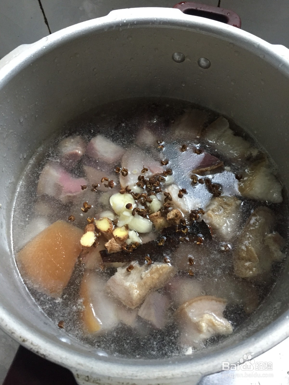 怎样清炖腊蹄膀好吃？