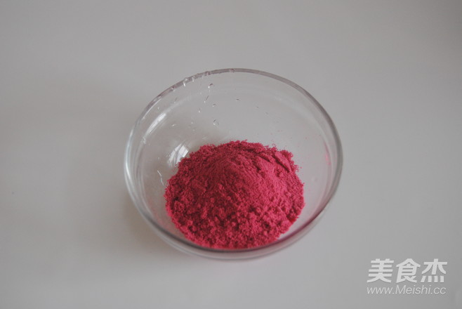 草莓加州葡萄干布丁