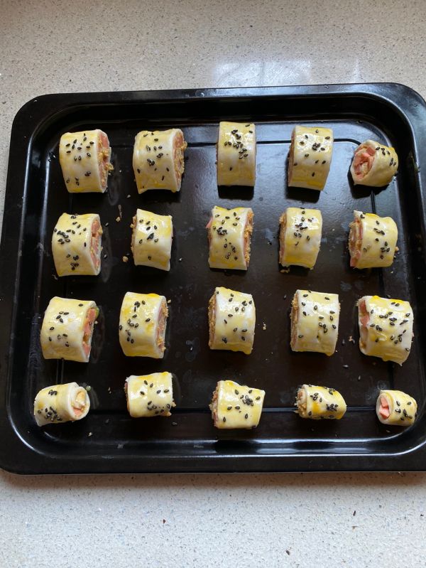 香酥火腿肉松卷