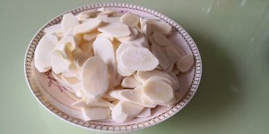 食补佳品茭白炒肉的做法