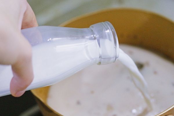 阿萨姆桂圆红枣姜糖奶茶