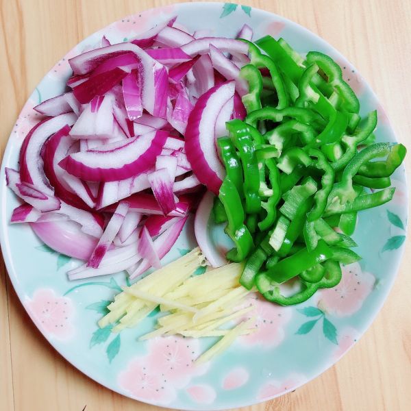 孜然黑椒羊肉卷