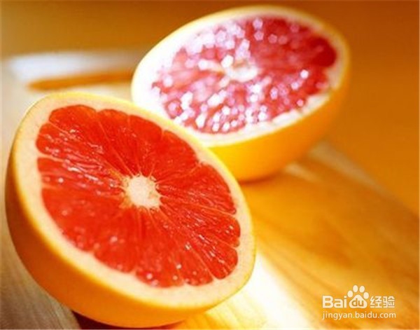 西柚好吃营养高，经常食用能够胃口好皮肤嫩！