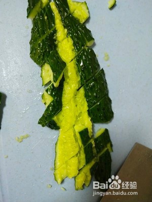 凉拌鸡胸肉豆苗苦瓜