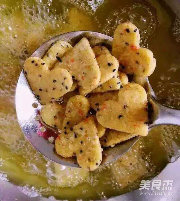 胡萝卜小米锅巴