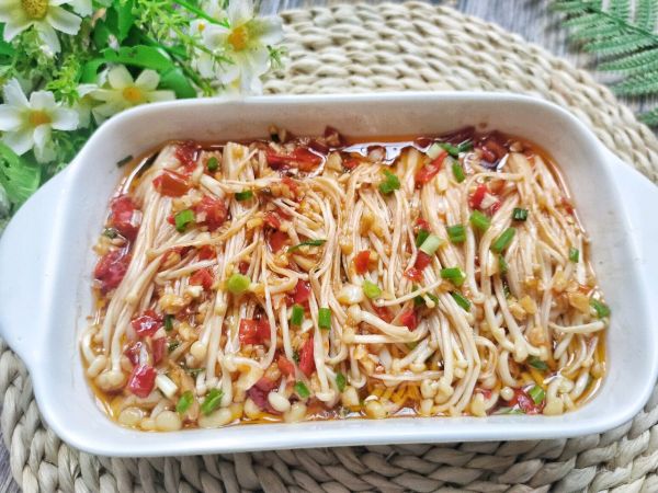 蒜蓉剁椒蒸金针菇