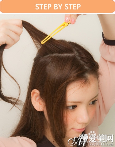 简单编发改造刘海 扎出甜美新感觉