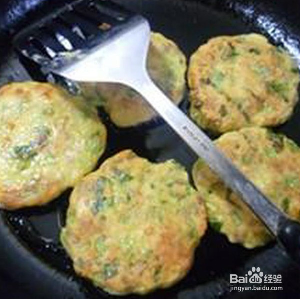 玉米面芹菜肉末煎饼
