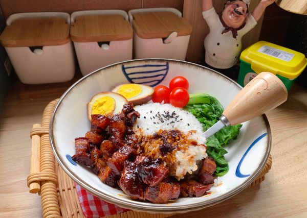 酱香卤肉饭这样做