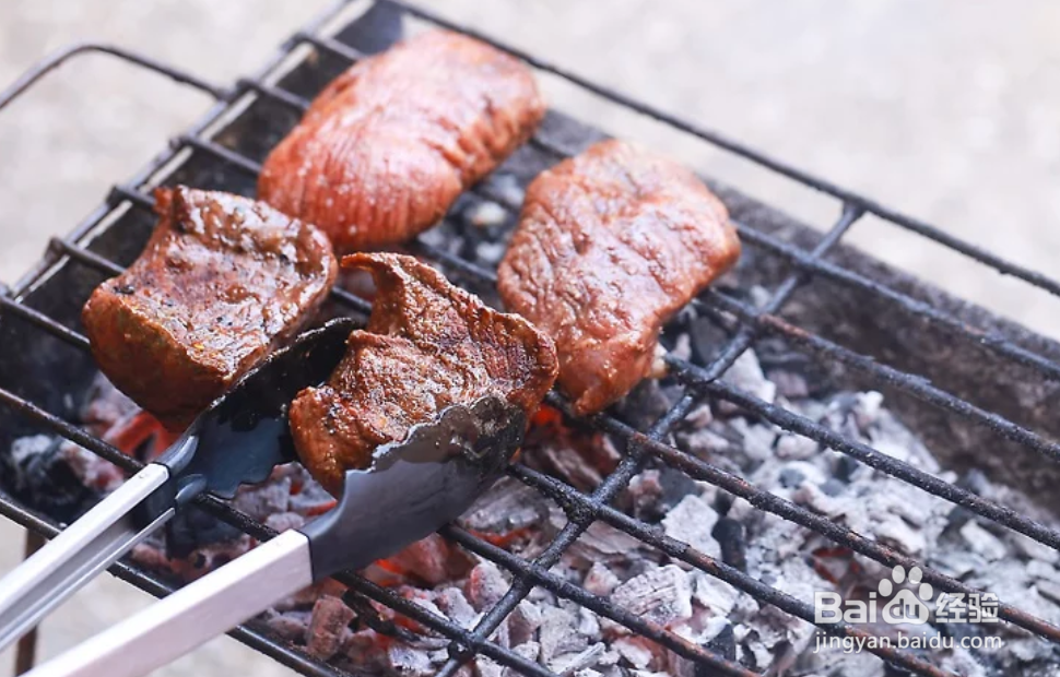 如何烤西冷牛排