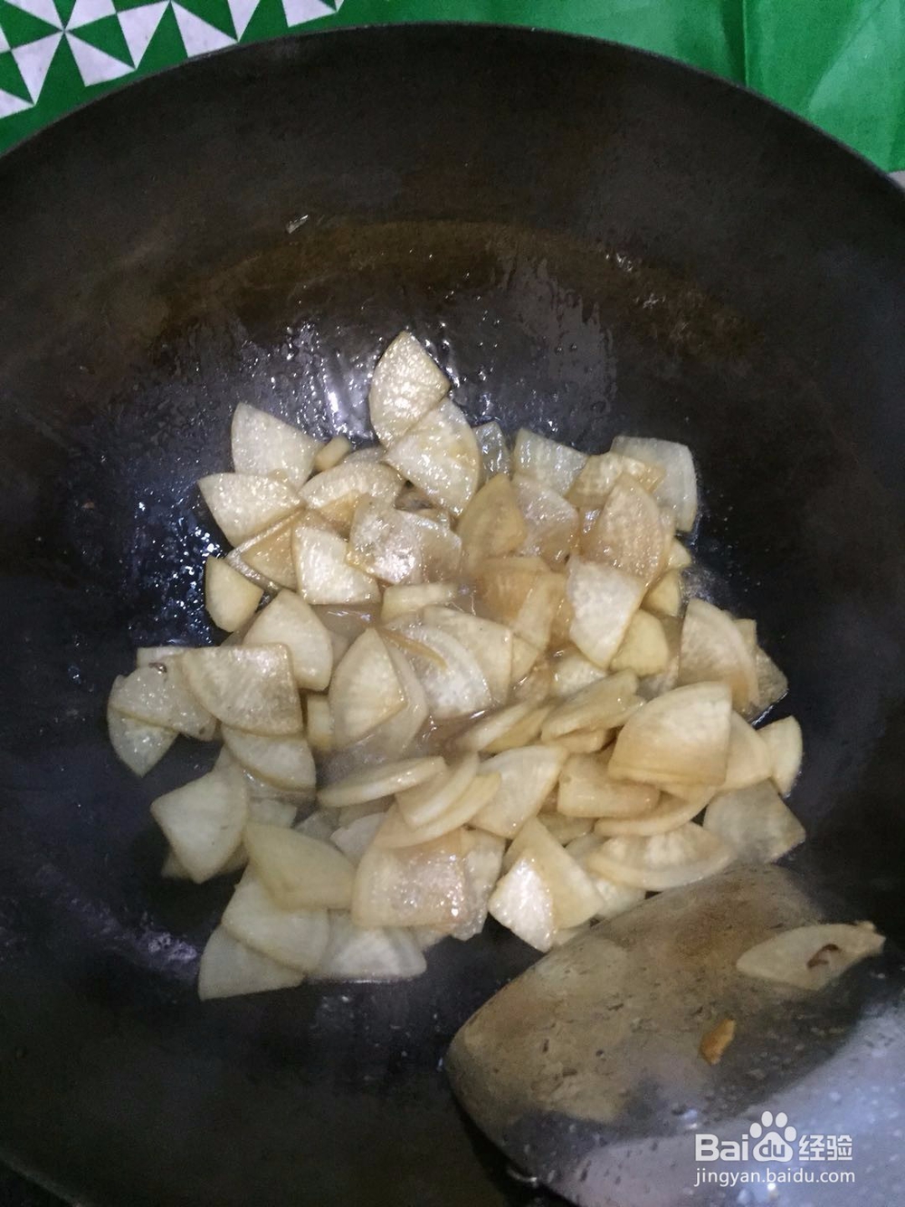 素炒萝卜片的做法