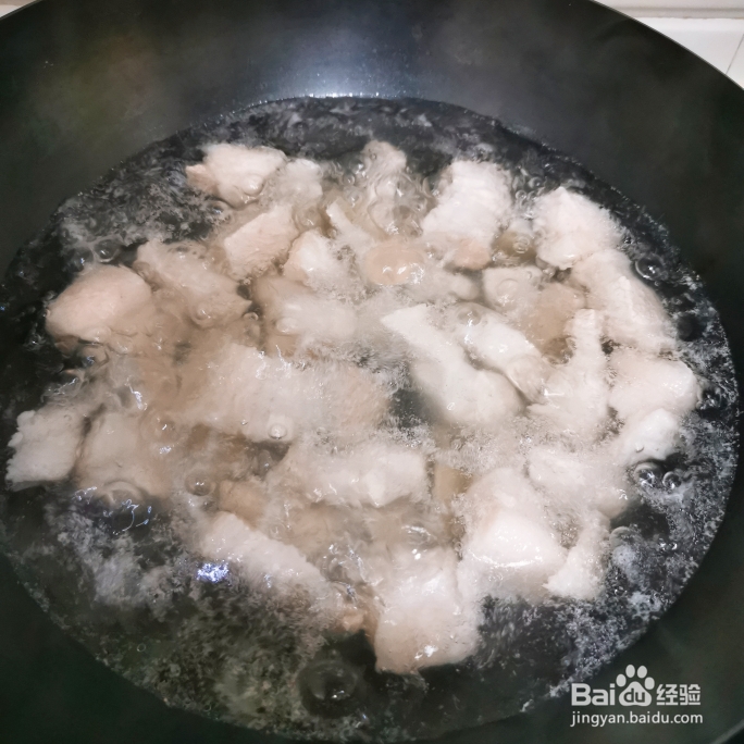 美味的土豆红烧肉