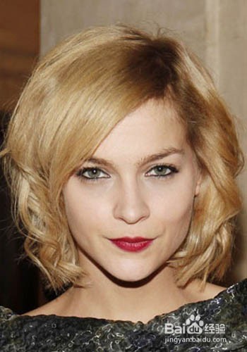 将卷发发挥到极致美 你有吗?