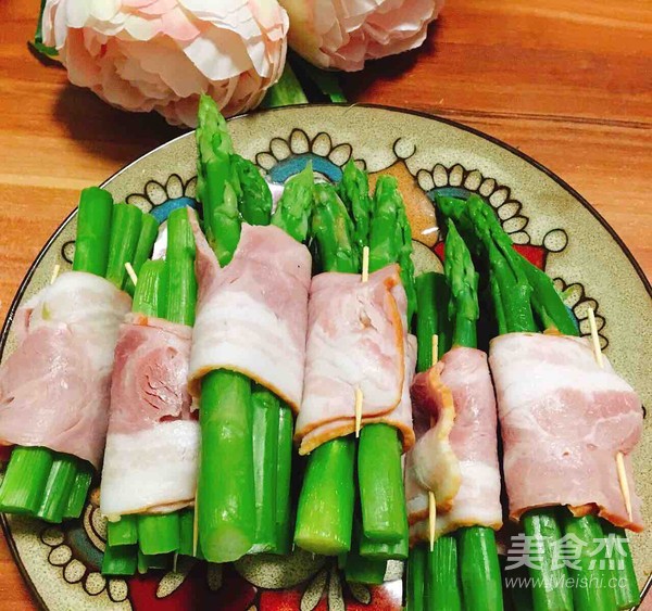 煎培根芦笋卷