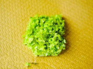 虾滑菌菇汤怎么做