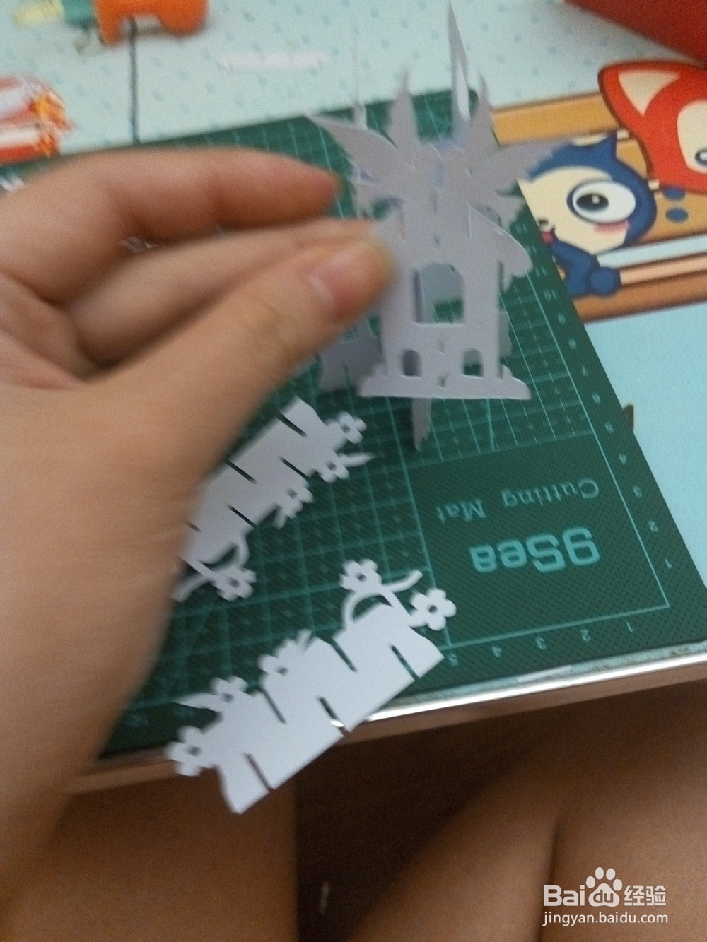 DIY手工剪纸3D立体鸟屋
