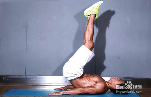 锻炼腹肌的三个简单方法