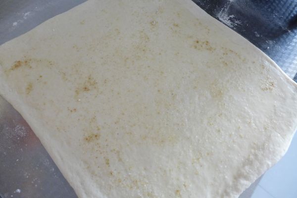 黑芝麻油盐花卷