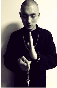 小叶紫檀佛珠手链 小叶紫檀佛珠手链的养生秘密