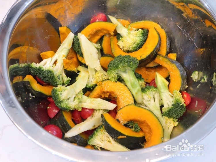 缤纷时蔬烤鸡胸肉的做法