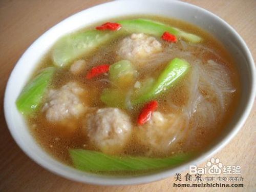 丝瓜汆无花果肉丸子