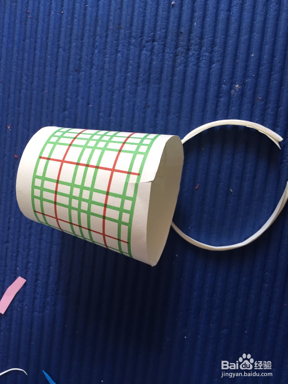 如何用一次性纸杯做一朵小花