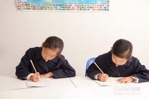 注意孩子平时“坏习惯”，预防近视眼