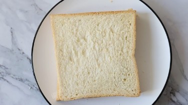 果酱蜜豆三明治的做法