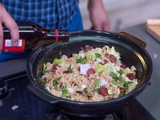 乌鱼子瑶柱腊味饭怎么做？