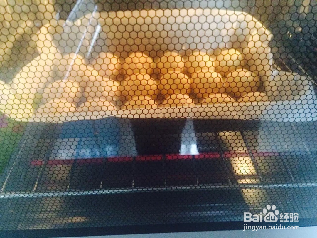 奶香小面包的做法