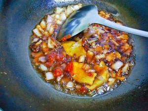 如何做香辣蟹炒年糕