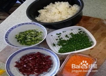 腊味咸蛋黄炒饭怎么做?