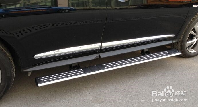 英菲尼迪QX70、FX35加装电动踏板效果实拍