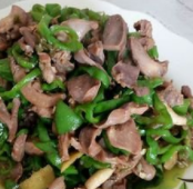 如何做出好吃美味的家常菜:青椒炒鸡杂