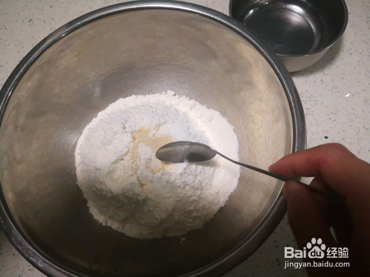 豆沙面包的做法