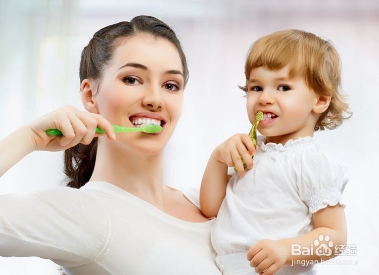 怎样让宝贝拥有洁白健康的牙齿