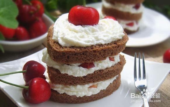 教你做美味的樱桃可可奶油蛋糕
