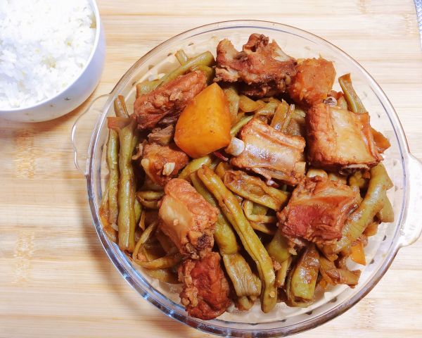 豆角土豆炖排骨