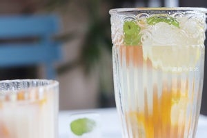 三种不同口味的网红水果茶