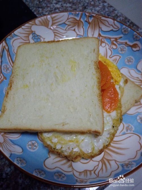 如何做一份胡萝卜鸡蛋三明治？