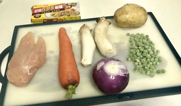 咖喱鸡肉杏鲍菇饭