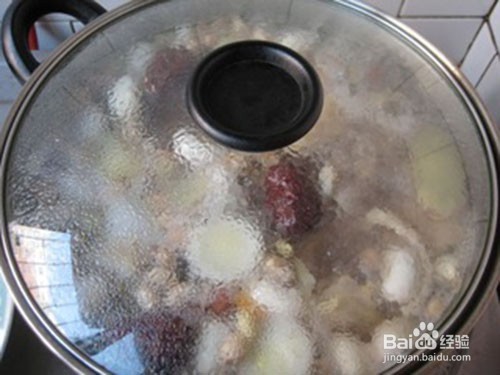 姜哥私房菜——木瓜杂豆鸡肉煲