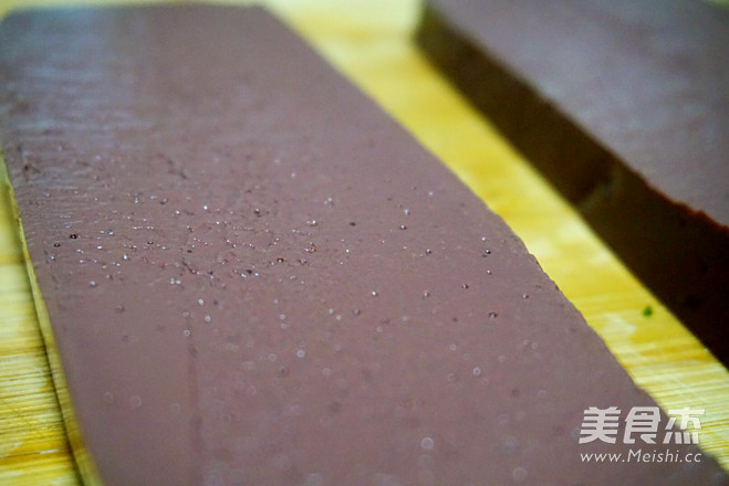 营养的时蔬炒鸭血