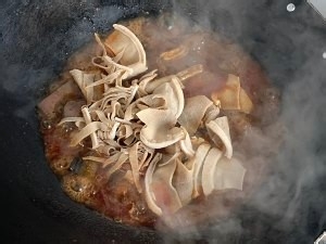 又麻又辣，一口气能吃好几碗米饭。