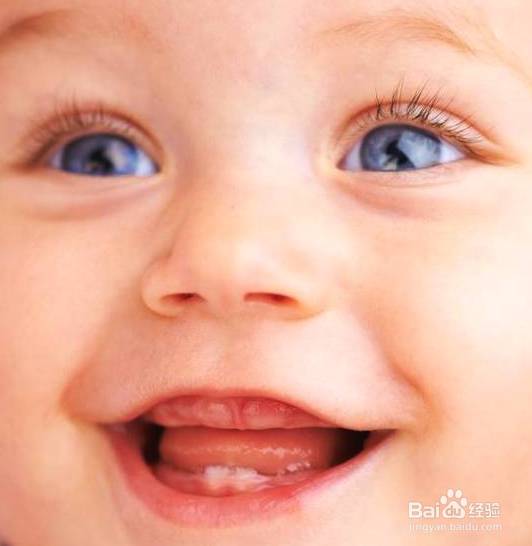 宝宝乳牙萌出时间差异原因都有哪些？