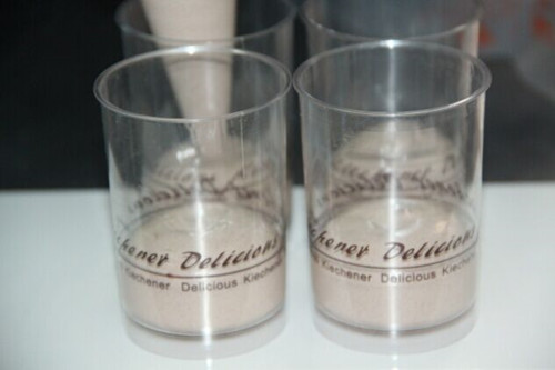 巧克力芒果草莓慕斯杯