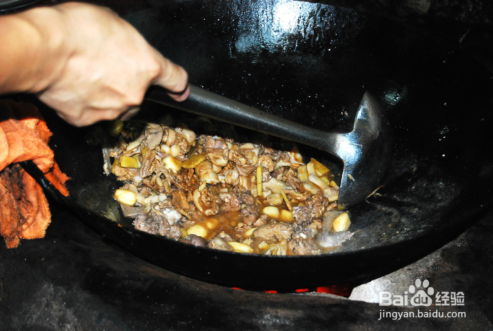 江西非物质文化遗产十大赣菜之莲花血鸭的做法