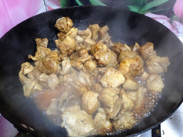家常土豆炖肉的做法
