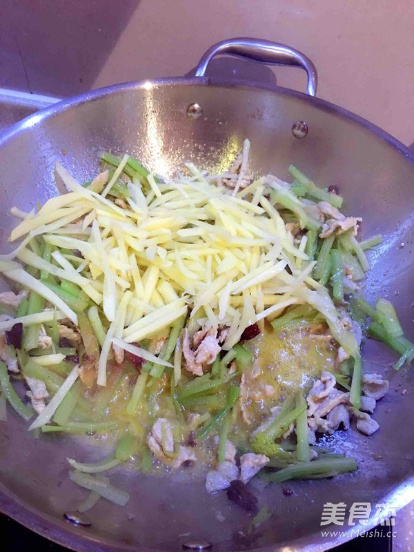 芹菜炒土豆丝