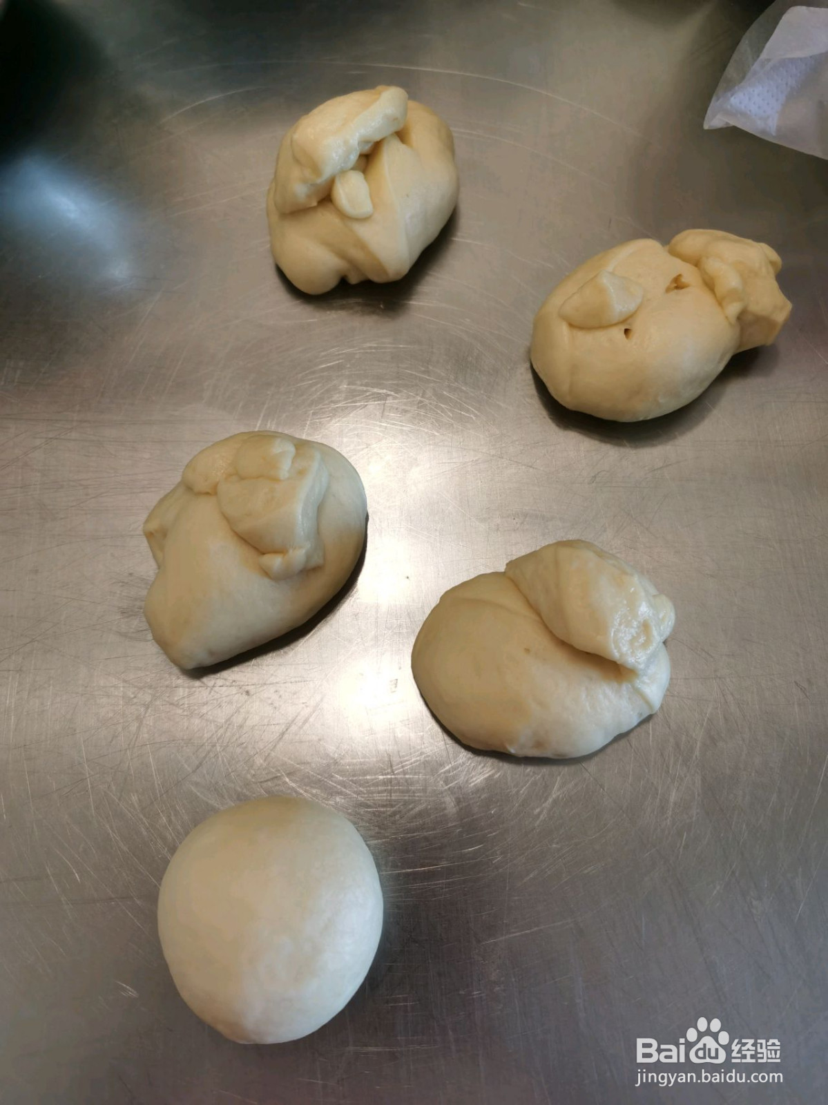 萌萌的熊掌肠仔包的做法